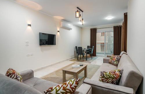 Sakkala Apartment | Luxury City Center One-Bedroom Suite by Peaks