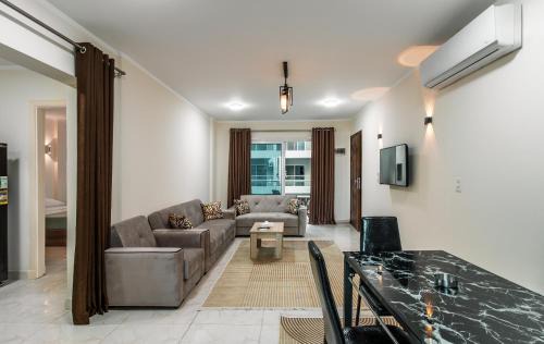 Sakkala Apartment | Luxury City Center One-Bedroom Suite by Peaks