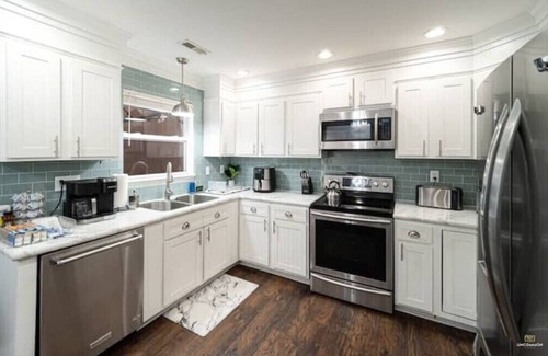 Charlotte House | Luxury, Comfort, Fun! Your Charlotte home awaits!nn