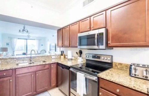 Lakewood Ranch Condo | Luxury Condo in Upscale Lakewood National Golf CommunitynExperience the Best