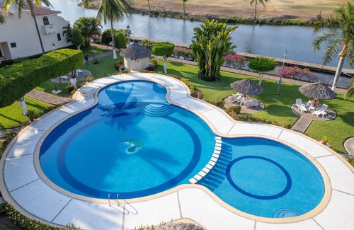Ixtapa Villa | Luxury Condo Overlooking Marina in Ixtapa