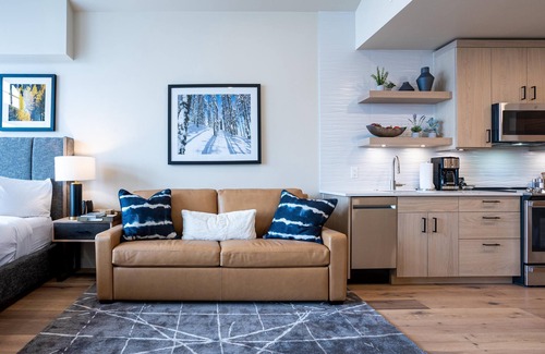 Tamarack Resort Apartment | Luxury Condo|Scenic Jug Mountain Views