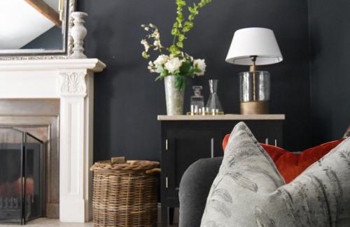 Templepatrick House | Luxury Croft Templepatrick Near Airport Rabbit and Hilton hotel