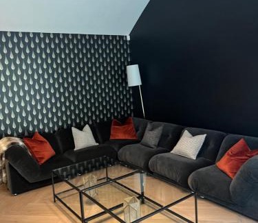 Templepatrick House | Luxury Croft Templepatrick Near Airport Rabbit and Hilton hotel