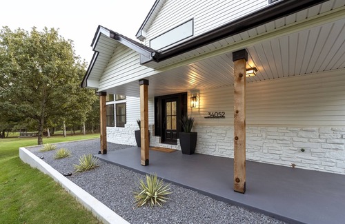 Wagoner House | Luxury Escape: Pond, Pool & 5 Beautiful and Private Acres