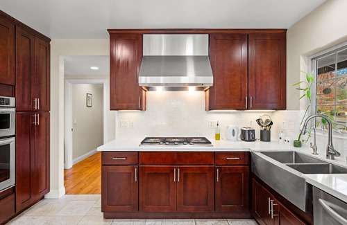 Glendora House | Luxury Estate With Sparkling Pool Elegant Amenities