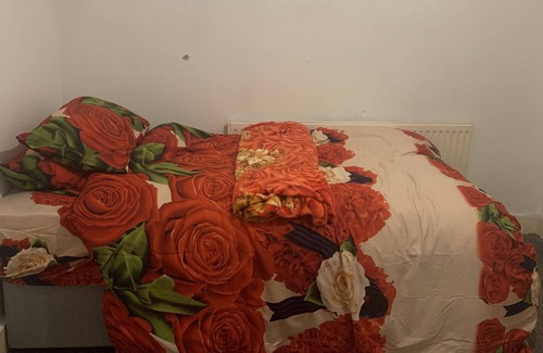 Markhouse House | LUXURY EXTRA LARGE BEDROOM IN LONDON