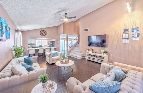 Highland Hills House | ☀ Luxury Family Vacation! Mini Golf - Heated Pool and Spa - RV Parking