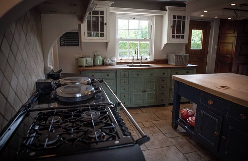Hillsborough Other | Luxury Farmhouse on 16 Acres | Lake, Bar, Trails | Near Belfast | Sleeps 16+