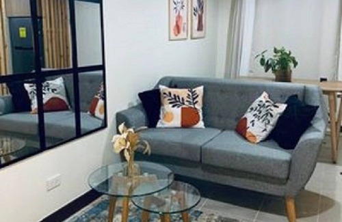 Kapitolyo Condo | Luxury Flat with Private Balcony