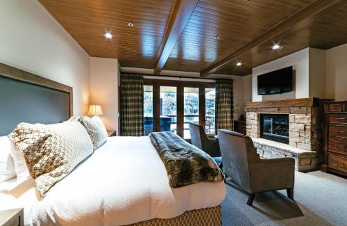 Deer Valley Apartment | Luxury Four Bedroom Corner Suite with Hot Tub apartment hotel