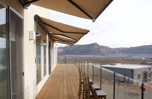 Big Water House | Luxury four bedroom home with 5 bathrooms 8 miles from Lake Powell
