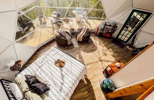 McMinnville Cabin | Luxury Fully Equipped Dome with Hot-Tub and Impressive Deck in Tennessee