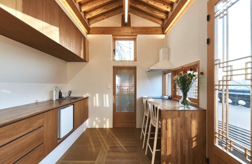 Samcheong-dong Villa | Luxury Hanok Stay Cloudscape