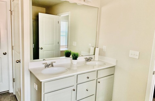 Cliftondale House | Luxury Hidden Escape minutes away from the airport !