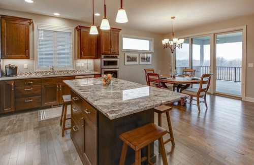 Rochester House | Luxury Home 4 miles from Mayo Clinic