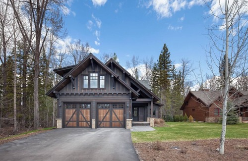 Whitefish Apartment | Luxury Home Near Nature Trails | Marina, Hot Tubs & Shuttle Included