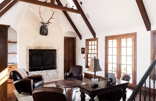 Park City Villa | Luxury Home | Near Park City | Sleeps 12 | Sauna | Theatre