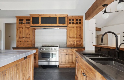 Stevensville House | Luxury Home + Private Pond & Trails
