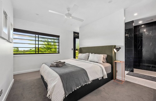 New Farm House | Luxury in New Farm!
