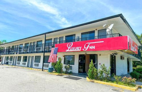 Albany Hotel | Luxury Inn By OYO Albany