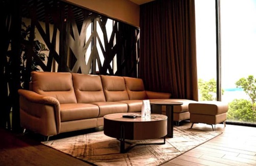 Pasir Ris Hotel | Luxury Jungle Suite @Attractions Park Beach Resort