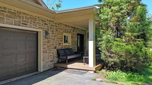 Blakeslee House | Luxury Lake Front Camelot Villa