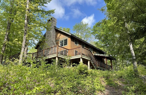 Wetmore House | Luxury Lake Home, Fireplace, wood fired pizza oven, Secluded! Pictured Rocks!