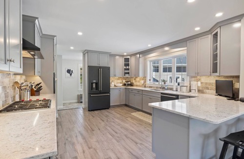Standish House | Luxury Lakefront Retreat on Sebago Lake, Sleeps 10!