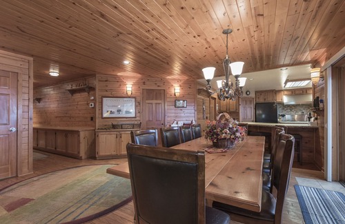 Lake Forest House | Luxury Lakeside Retreat + Hot Tub + Lake Views + Deck