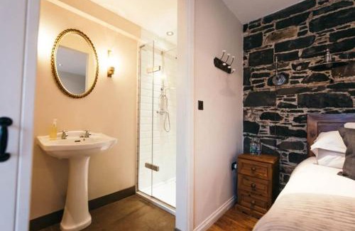 Bailliesmill House | Luxury Large Group Accommodation with Hot Tub