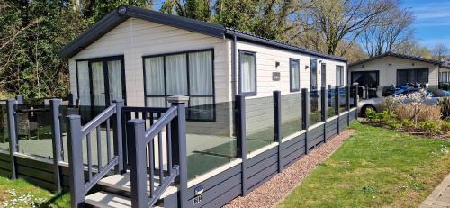 Paignton Ski Chalet | Luxury Lodge @ Hoburne Devon Bay
