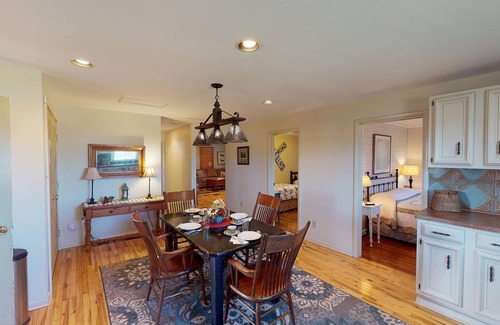 Nelsonville Cabin | Luxury Lodge Hocking Hills with Hot Tub overlooking pond and breath taking views