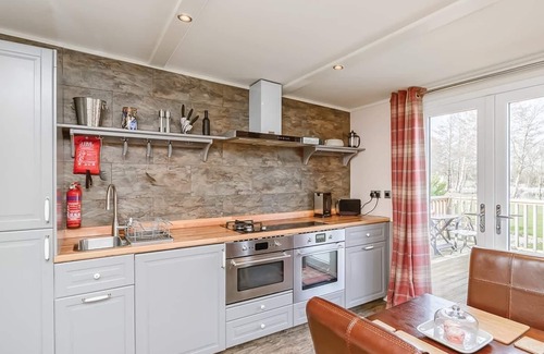 Pickering Ski Chalet | Luxury lodge with one double and one twin.