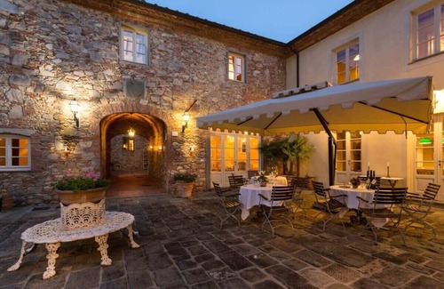 Vorno Apartment | Luxury Lucca villa Su