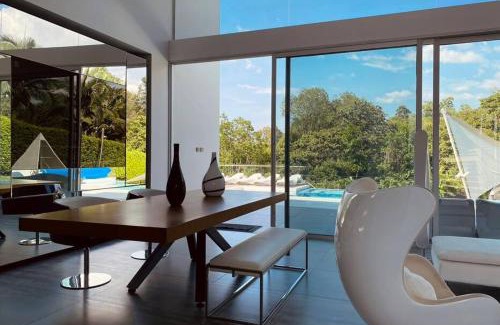 Armenia Villa | Luxury mansion in heart of Eje Cafetero 15 sleeps!