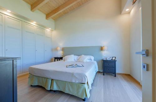 Foiano della Chiana Apartment | Luxury Marigold Cortona View I Comfort Sauna & Infinity Pool