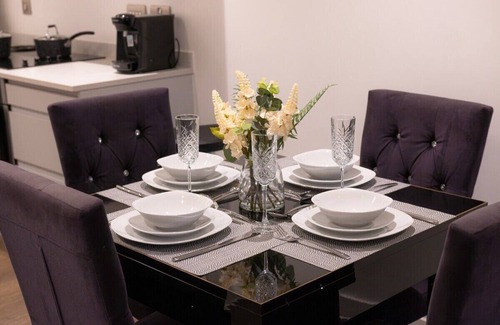 Salford Apartment | Luxury Mcr 2Bed+2Bath Apartment-Central location!