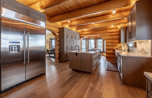 Leavenworth Cabin | Luxury Mountain Lodge. Unrivaled Views. Chef’s Kitchen. Family Play Spaces.