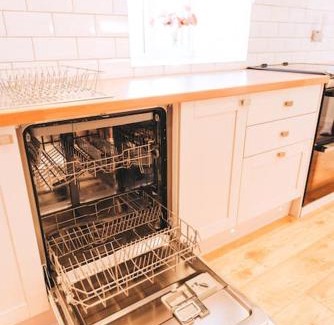 Crich House | Luxury newly converted oak cottage with hot tub