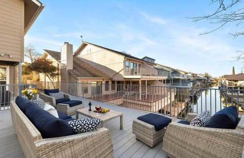 Horseshoe Bay House | Luxury on Lake LBJ with Hot Tub Firepit & Boat Slip