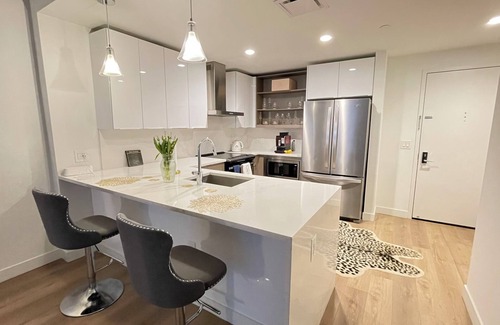 Hoboken Apartment | Luxury One-Bedroom, Views of NYC