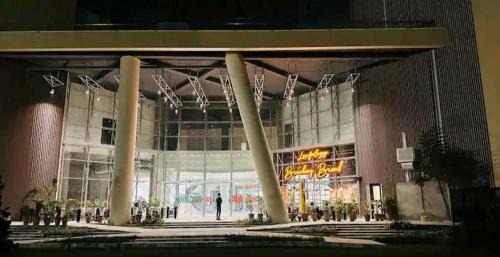 Lahore Apartment | Luxury one bed Apartment in Penta Square DHA Lahore