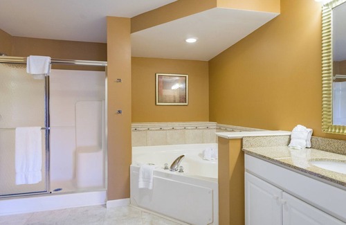 Williamstown Resort | Luxury one bedroom and one bathroom unit with full amenities