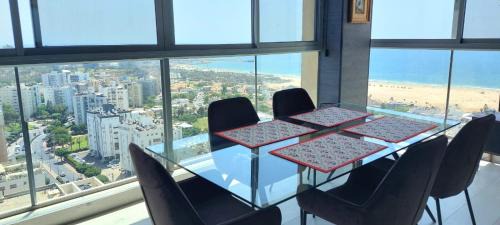 Ashdod Apartment | Luxury open-space apartments by the sea
