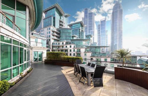 Vauxhall Apartment | Luxury Panoramic 3 bed with private terrace
