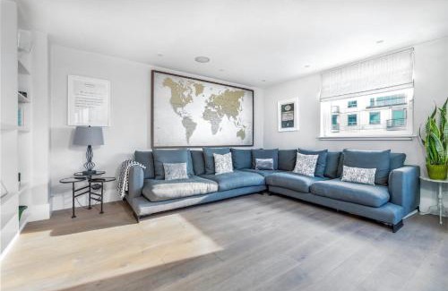 Vauxhall Apartment | Luxury Panoramic 3 bed with private terrace
