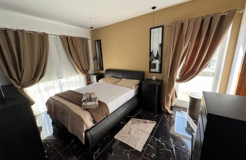 Qawra Apartment | Luxury Penthouse - Large Terrace