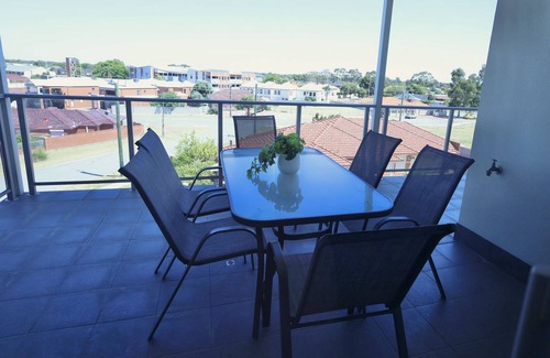 Midland Apartment | Luxury Penthouse Midland -family sleeps 4