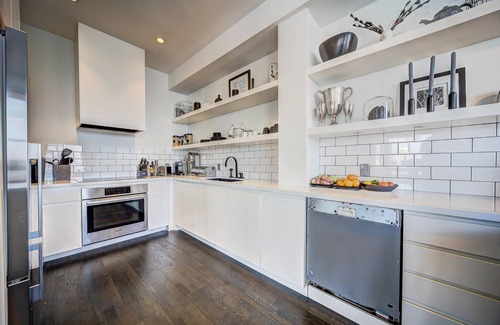 Toronto Entertainment District Apartment | Luxury PENTHOUSE w BREATHTAKING CN TOWER VIEWS